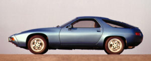 PORSCHE 928