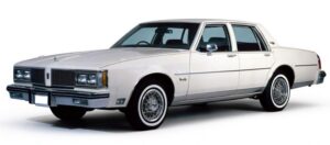 OLDSMOBILE 88 1977 85
